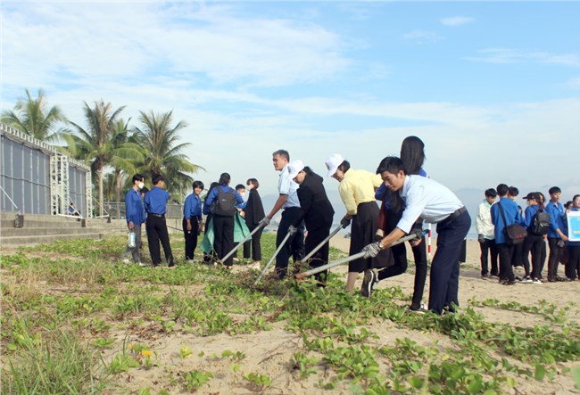 Đà Nẵng: 1000 người dọn vệ sinh nhân Ngày Môi trường và Tuần lễ Biển và Hải đảo Việt Nam (01/06/2024)